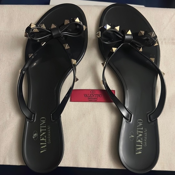 Valentino Garavani Shoes - Valentino Sandals flip flop ✨